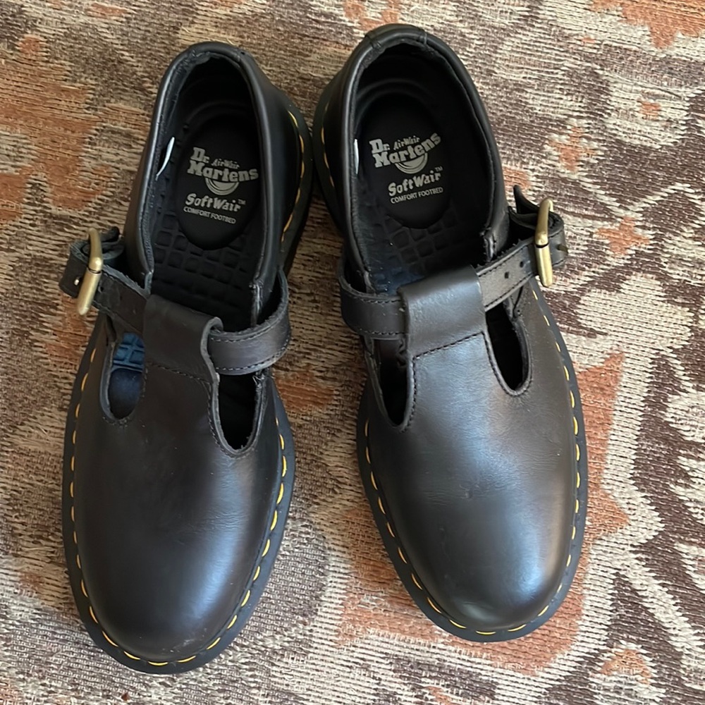 Dr. Martens “soft wair” Mary Janes woman’s 10